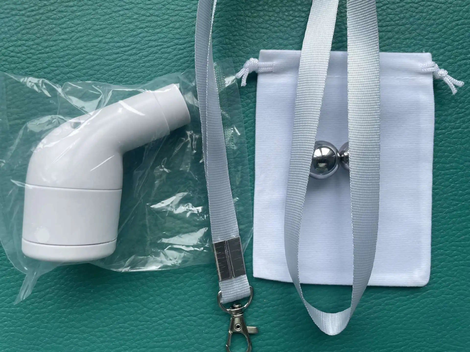 Portable Lung Breathing Trainer – Handheld Exercise Device for Outdoor & Air Practice